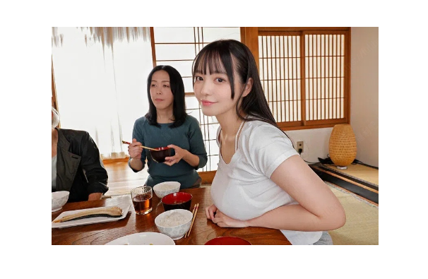 恋渕 ももな（恋渕桃菜）：梗图背后的故事居然如此悲伤...（DSVR-1503）